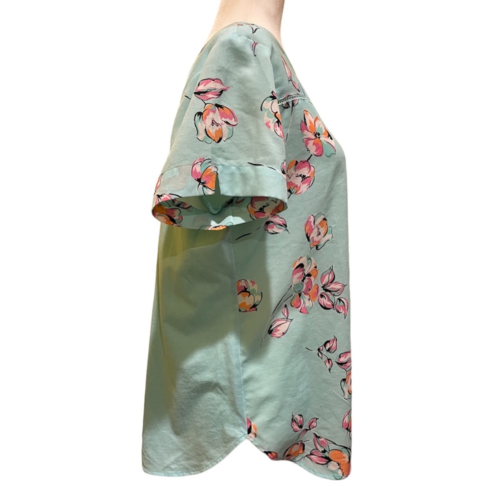 5 for $25‎ ❄️ Van Heusen Floral Top Large - Picture 3 of 5